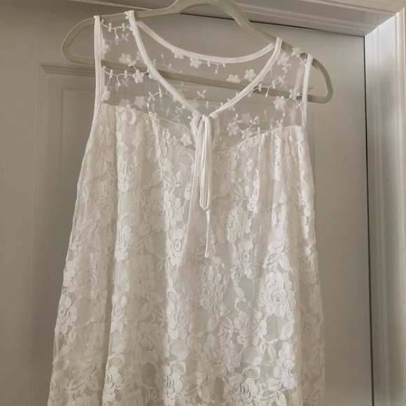 Beautiful lace blouse, made and bought in Italy - Picture 2 of 7